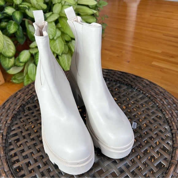 Steve Madden Womens Boots 11 Ivory Roxie Faux Leather - Picture 6 of 8